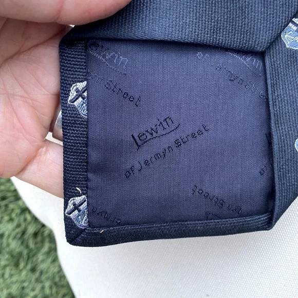 💯% Silk Tie by T.M. Lewin & Sons of London